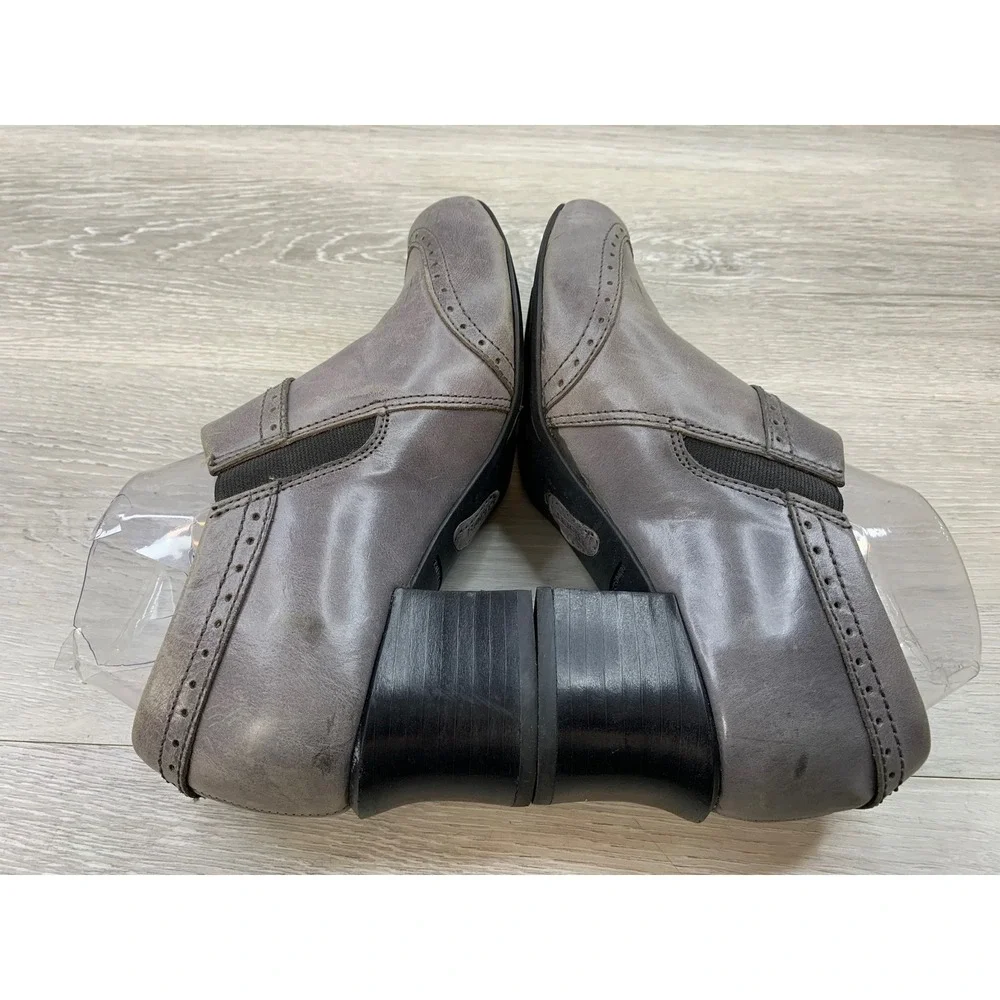 Born Women's Gray Leather Wingtip Brogue Ankle Booties Heeled Shooties 8.5
